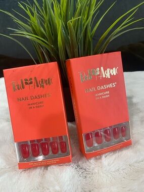 Nail Dashes Press-On Nails in Red - 2 Pack